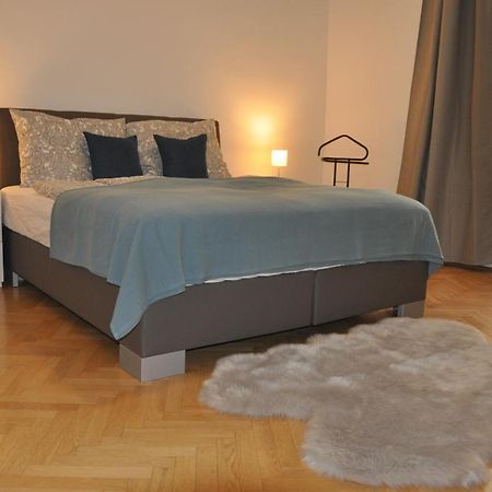 Wunderschoene Altbauwohnung In Zentraler Lage Wien Viena Exterior foto